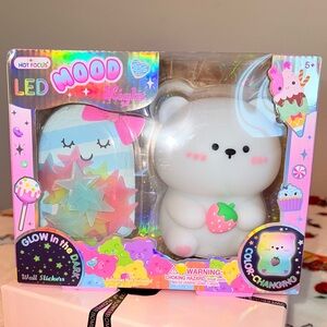 LED Mood Light Bear and Star - White and Pink